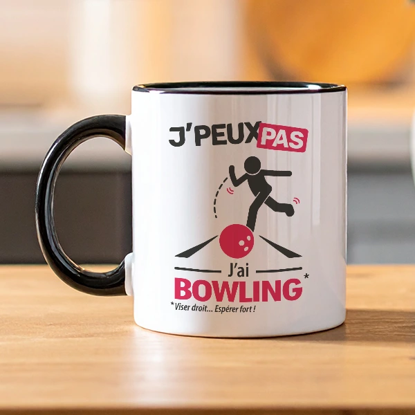 Cadeau anniversaire tendance : mug blanc personnalisé 'je peux pas, j'ai bowling'