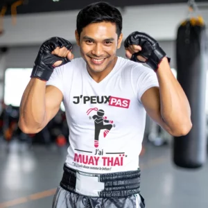Idée cadeau 'Je peux pas, j’ai muay thai' imprimé sur t-shirt pour homme puissant