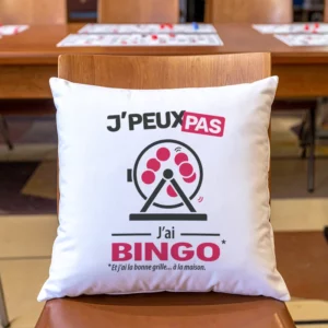 Coussin cadeau pour amoureux de loto avec design 'Je peux pas, j’ai bingo'