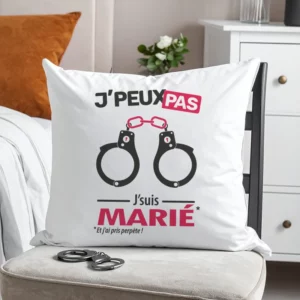 Coussin coquin et drôle avec 'Je peux pas, je suis marié' version homme