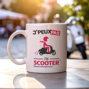 « Je peux pas, j’ai scooter » : un design féminin, fun et urbain pour afficher ton style dès le café du matin.