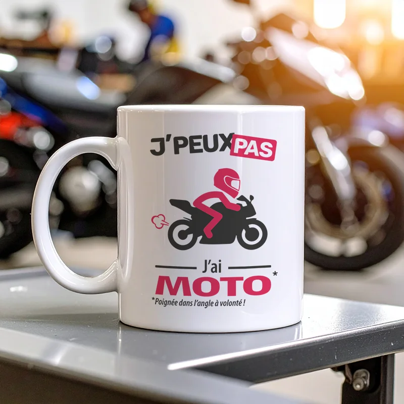 « Je peux pas, j’ai moto » version sportive : un design racing pour les passionnés de vitesse et de circuit.