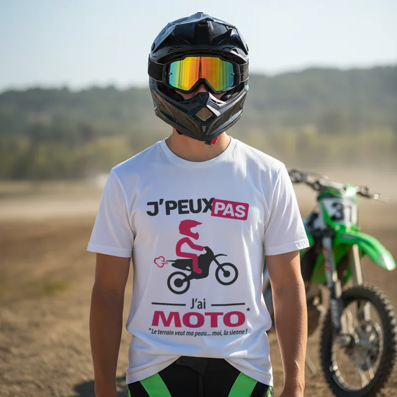 T-shirt homme cross « Je peux pas, j’ai moto » pour les passionnés de sensations fortes.